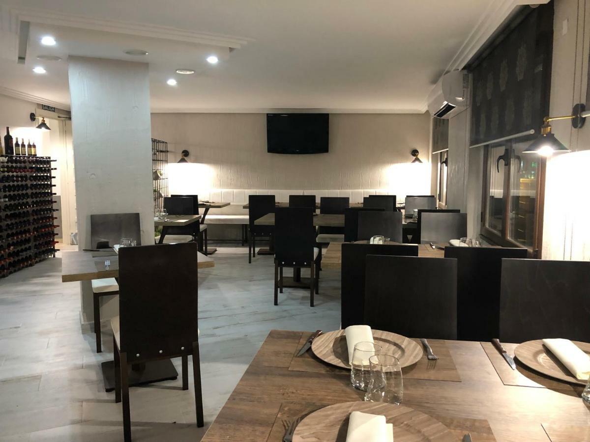 Hotel Tres Estrellas Casa Maribona Gela El Puente  Ngoại thất bức ảnh